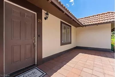 300 Gorge Rd #25, Cliffside Park, NJ 07010 - Photo 1