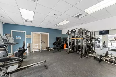 300 Gorge Rd #25, Cliffside Park, NJ 07010 - Photo 35