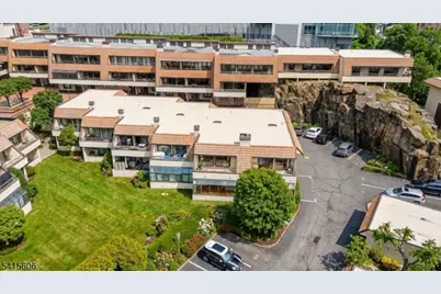 300 Gorge Rd #25, Cliffside Park, NJ 07010 - Photo 39