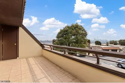 300 Gorge Rd #25, Cliffside Park, NJ 07010 - Photo 31