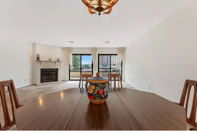 300 Gorge Rd #25, Cliffside Park, NJ 07010 - Photo 13