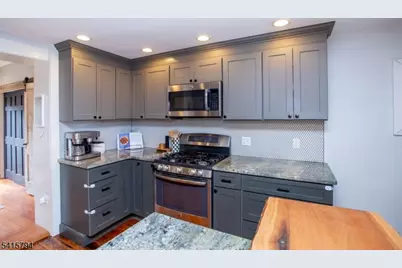 53 Buttonwood St, Lambertville, NJ 08530 - Photo 11