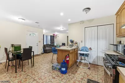 29 22nd Ave, Paterson, NJ 07513 - Photo 3