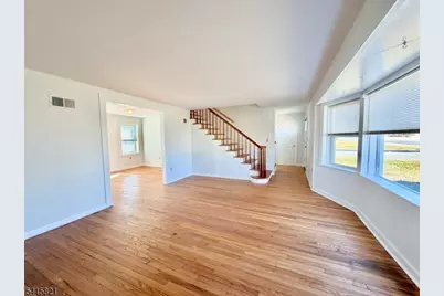 126 Hwy20231, Raritan Township, NJ 08551 - Photo 3