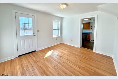 126 Hwy20231, Raritan Township, NJ 08551 - Photo 7