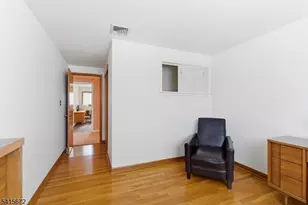 116 S Hillside Ave, Roxbury Township, NJ 07876 - Photo 9