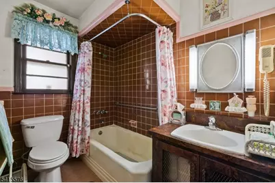 8 Kipp Pl, Paterson, NJ 07513 - Photo 11