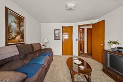 8 Kipp Pl, Paterson, NJ 07513 - Photo 19