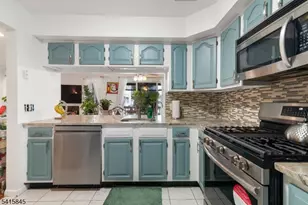 15 Boulder Run Rd, Paterson, NJ 07501 - Photo 3