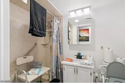 15 Boulder Run Rd, Paterson, NJ 07501 - Photo 9