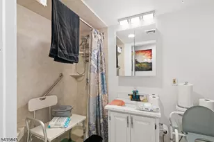 15 Boulder Run Rd, Paterson, NJ 07501 - Photo 9