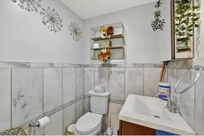 31 Mertz Ave, Belleville, NJ 07109 - Photo 17