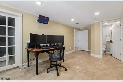 22 Brook Hollow Ln, New Providence, NJ 07974 - Photo 31