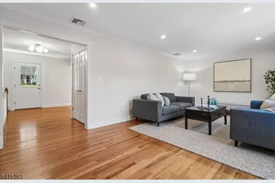 22 Brook Hollow Ln, New Providence, NJ 07974 - Photo 5