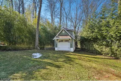 22 Brook Hollow Ln, New Providence, NJ 07974 - Photo 35