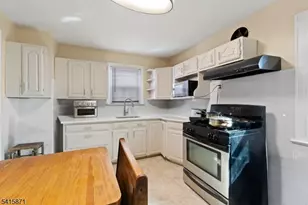 326 Eastern Pkwy, Newark, NJ 07106 - Photo 5