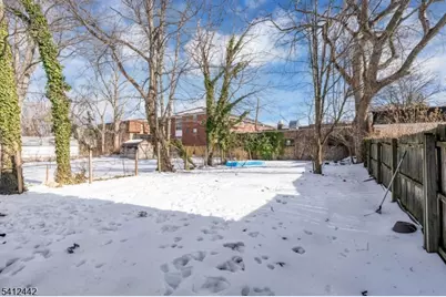 208 E Price St, Linden, NJ 07036 - Photo 31