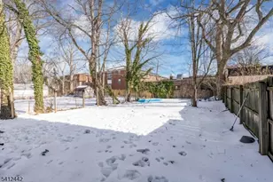 208 E Price St, Linden, NJ 07036 - Photo 31