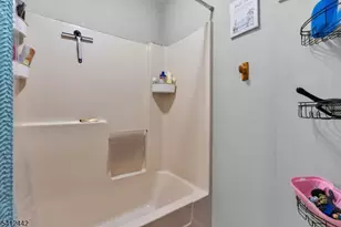 208 E Price St, Linden, NJ 07036 - Photo 27