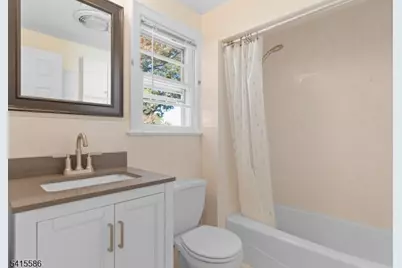 97 Mc Cosh Rd, Clifton, NJ 07043 - Photo 17