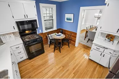 25 Burnett Ter, Maplewood, NJ 07040 - Photo 13