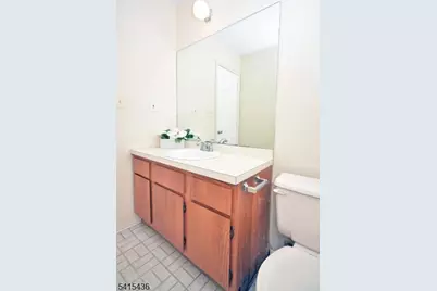 55 Canterbury Cir, Franklin Township, NJ 08873 - Photo 21