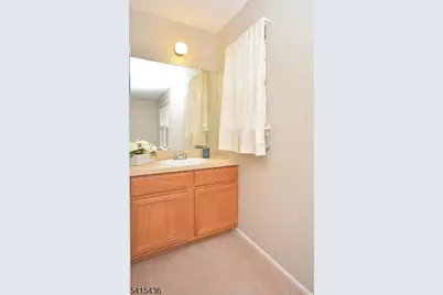 55 Canterbury Cir, Franklin Township, NJ 08873 - Photo 19