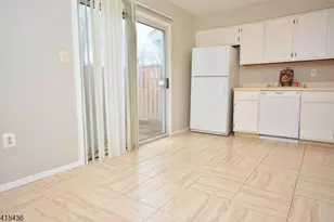 55 Canterbury Cir, Franklin Township, NJ 08873 - Photo 9