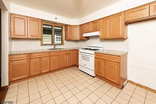 900 S Park Ave, Linden, NJ 07036 - Photo 5