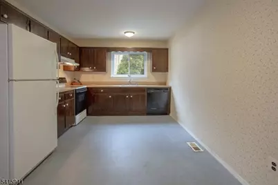 16299 Dell Pl, Stanhope, NJ 07874 - Photo 9
