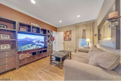 37 Jackson St, Nutley Twp., NJ 07110 - Photo 9