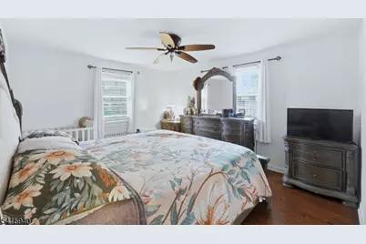 335 Dermody St, Roselle, NJ 07203 - Photo 7