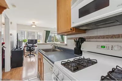 130 Longfield Ct #130, East Brunswick Township, NJ 08816 - Photo 9