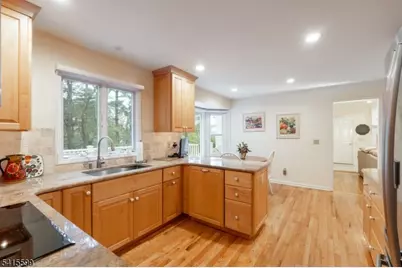 6 Betsy Ross Ct, Montgomery Township, NJ 08558 - Photo 9