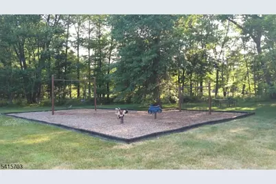 40 Forest Dr, Piscataway Township, NJ 08854 - Photo 13