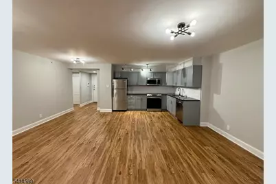 60 Parkway Dr, East Orange, NJ 07017 - Photo 5