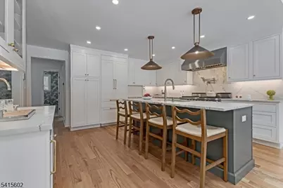 8 Macopin Ave, Montclair, NJ 07043 - Photo 9