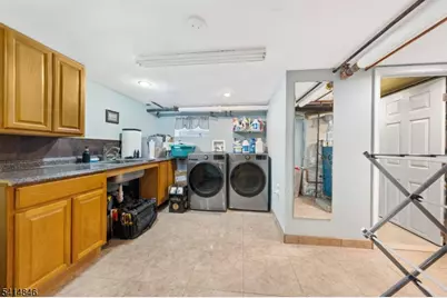 1272 Robinson Ter, Union Township, NJ 07083 - Photo 19