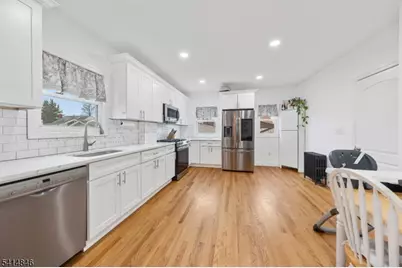 1272 Robinson Ter, Union Township, NJ 07083 - Photo 7