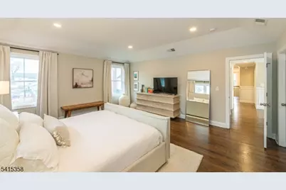 13 Mount Pleasant Pkwy, Livingston, NJ 07039 - Photo 27