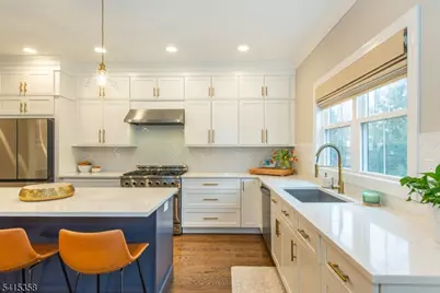 13 Mount Pleasant Pkwy, Livingston, NJ 07039 - Photo 19