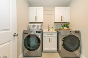 13 Mt Pleasant Pkwy, Livingston, NJ 07039 - Photo 33