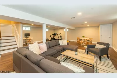 13 Mount Pleasant Pkwy, Livingston, NJ 07039 - Photo 41