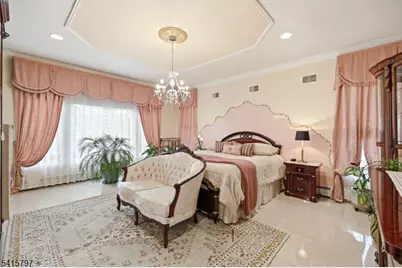 800 Delalla Ter, Ridgefield, NJ 07657 - Photo 19