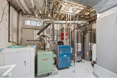 800 Delalla Ter, Ridgefield, NJ 07657 - Photo 33