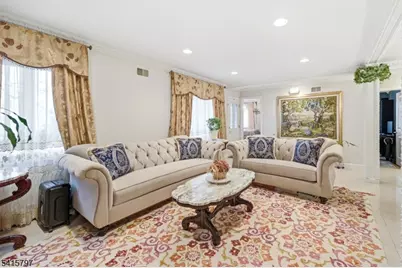 800 Delalla Ter, Ridgefield, NJ 07657 - Photo 13