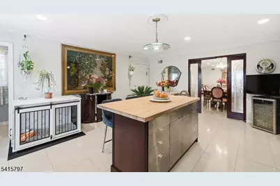 800 Delalla Ter, Ridgefield, NJ 07657 - Photo 7