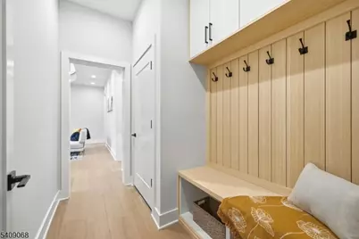 33 Tower Rd, Livingston, NJ 07039 - Photo 19