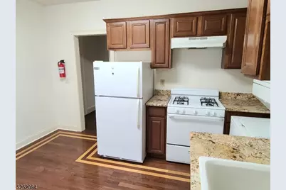 254 W Franklin St #2, Bound Brook, NJ 08805 - Photo 5