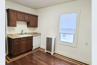 254 W Franklin St #2, Bound Brook, NJ 08805 - Photo 7